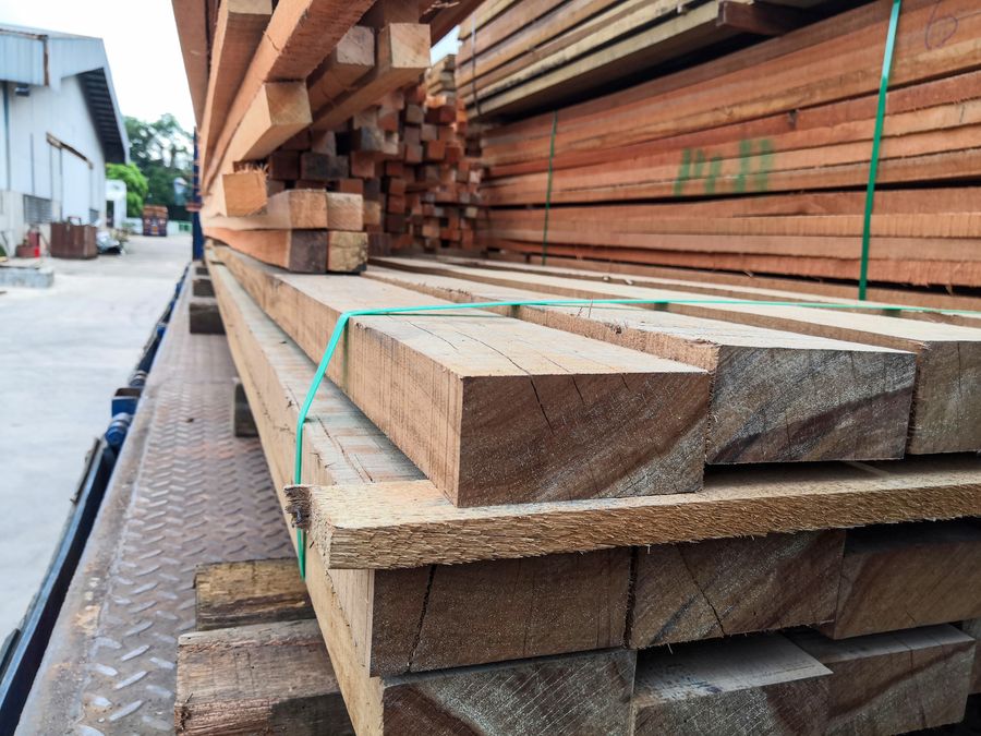 Plywood dan kayu